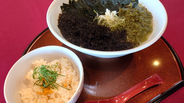 【土・日・祝日限定】海藻ラーメンと重茂産うにご飯セット